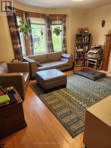 35 Columbine Avenue, Toronto, ON - Indoor Photo Showing Living Room