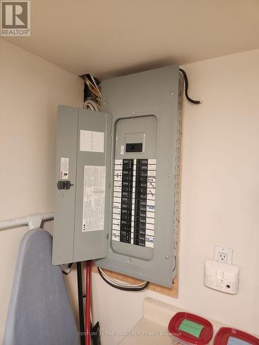 35 Columbine Avenue, Toronto, ON - Indoor Photo Showing Laundry Room