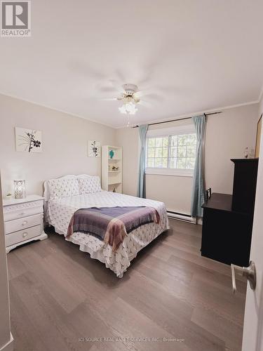 227 Rossland Road E, Oshawa, ON - Indoor Photo Showing Bedroom