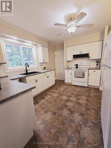 227 Rossland Road E, Oshawa, ON - Indoor Photo Showing Kitchen