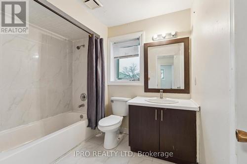 37 Sprucelands Avenue, Brampton, ON - Indoor Photo Showing Bathroom