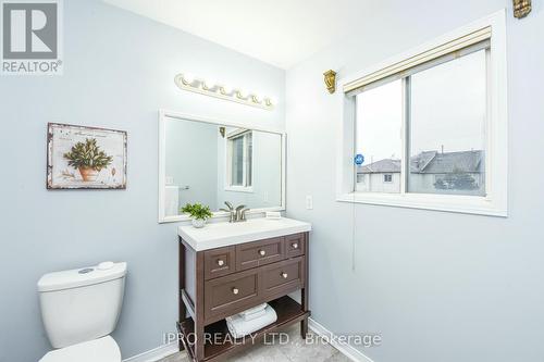 22 Desert Sand Drive, Brampton, ON - Indoor Photo Showing Bathroom