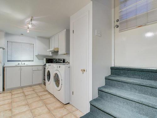 Bachelor - 146 Boul. Ste-Rose E., Laval (Auteuil), QC - Indoor Photo Showing Laundry Room