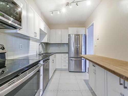 2007-1 Massey Sq, Toronto, ON - Indoor Photo Showing Kitchen With Stainless Steel Kitchen