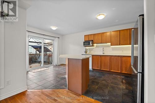 2166 Swanfield Street, Kingston (East Gardiners Rd), ON - Indoor Photo Showing Kitchen