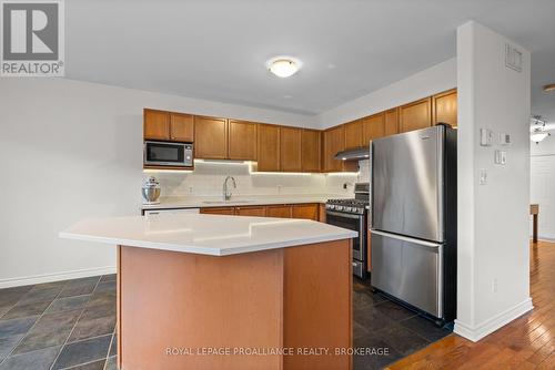 2166 Swanfield Street, Kingston (East Gardiners Rd), ON - Indoor Photo Showing Kitchen