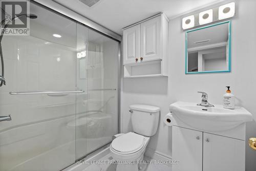 2166 Swanfield Street, Kingston (East Gardiners Rd), ON - Indoor Photo Showing Bathroom