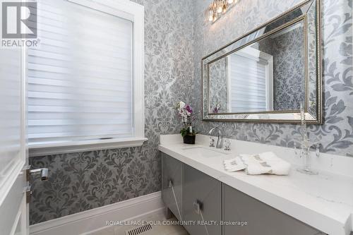 107 Yonghurst Road S, Richmond Hill, ON - Indoor Photo Showing Bathroom