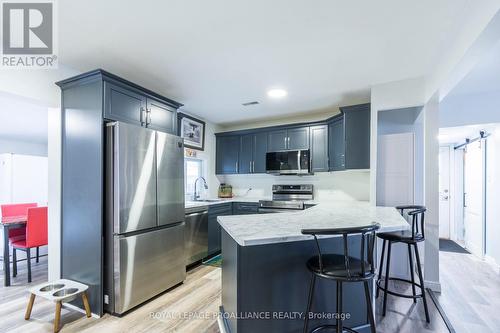 83 Byron Street, Belleville, ON - Indoor Photo Showing Kitchen With Upgraded Kitchen