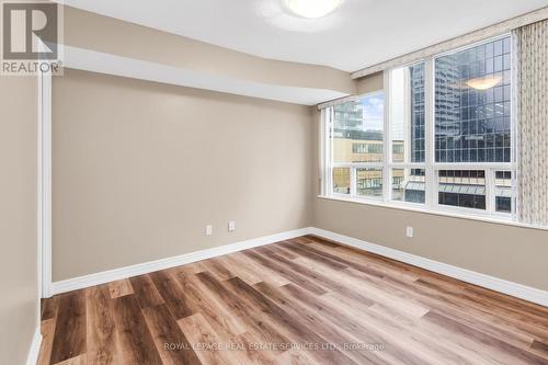 605 - 43 Eglinton Avenue E, Toronto, ON - Indoor Photo Showing Other Room