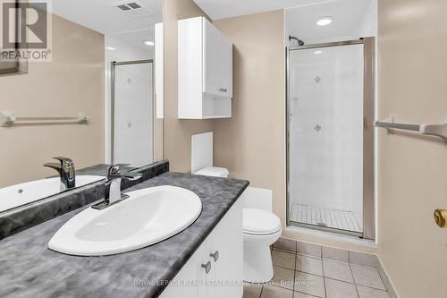 605 - 43 Eglinton Avenue E, Toronto, ON - Indoor Photo Showing Bathroom