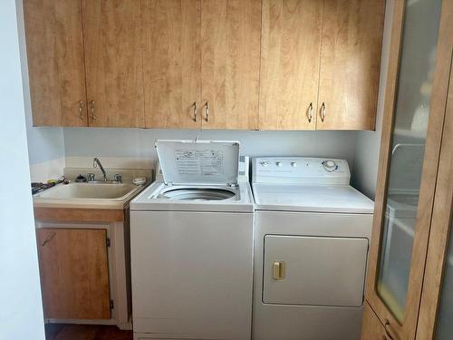 Salle de bains - 1065 Rue Dulcinée, Havre-Saint-Pierre, QC - Indoor Photo Showing Laundry Room