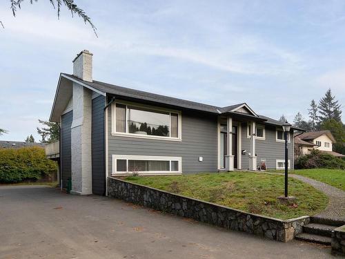 1606 Ash Rd, Saanich, BC 