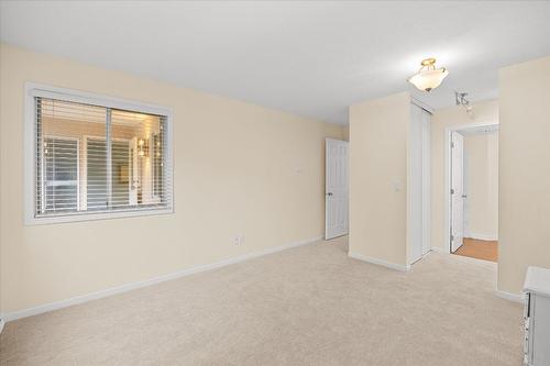 206-777 Leon Avenue, Kelowna, BC - Indoor Photo Showing Other Room