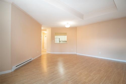 403-303 Whitman Road, Kelowna, BC - Indoor Photo Showing Other Room