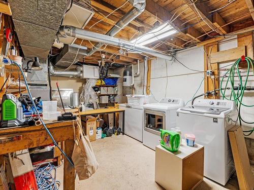 Workshop - 4514 Ch. Selby, Dunham, QC - Indoor Photo Showing Laundry Room