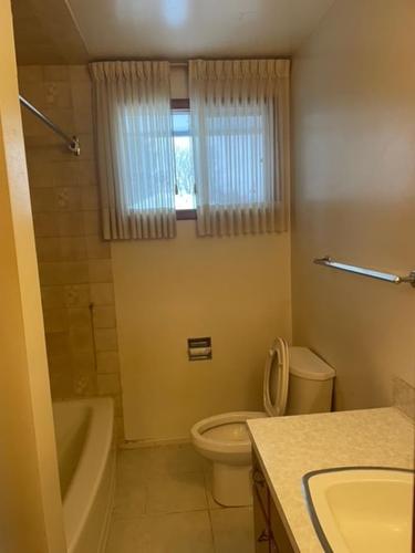 623 Cherrydale Place, Thunder Bay, ON - Indoor Photo Showing Bathroom