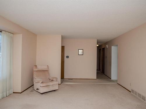 289 Fairbank Place S, Thunder Bay, ON - Indoor Photo Showing Other Room