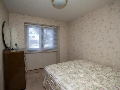 289 Fairbank Place S, Thunder Bay, ON - Indoor Photo Showing Bedroom