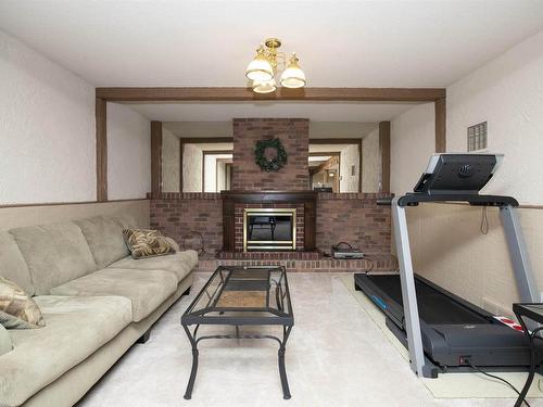 289 Fairbank Place S, Thunder Bay, ON - Indoor With Fireplace