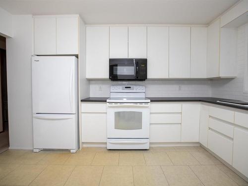 289 Fairbank Place S, Thunder Bay, ON - Indoor Photo Showing Kitchen