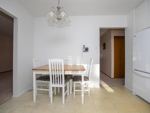 289 Fairbank Place S, Thunder Bay, ON - Indoor Photo Showing Dining Room