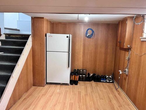 285 Algonquin Avenue S, Thunder Bay, ON - Indoor Photo Showing Kitchen With Double Sink