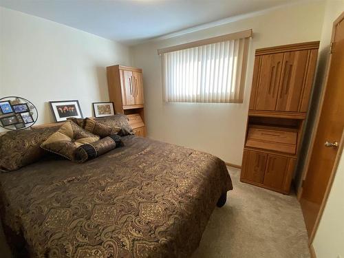 414 Amethyst Crescent, Thunder Bay, ON - Indoor Photo Showing Bedroom