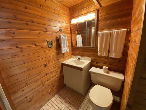 414 Amethyst Crescent, Thunder Bay, ON - Indoor Photo Showing Bathroom