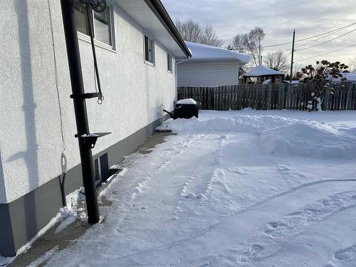 414 Amethyst Crescent, Thunder Bay, ON - Outdoor With Exterior