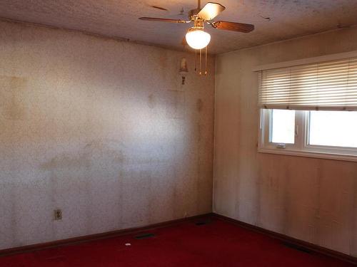 73 Carl Avenue, Thunder Bay, ON - Indoor Photo Showing Other Room