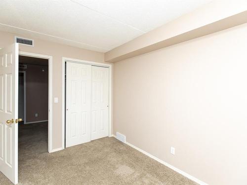 513 145 Fanshaw Street, Thunder Bay, ON - Indoor Photo Showing Other Room