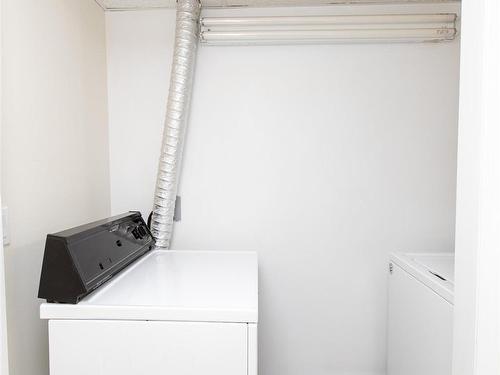 513 145 Fanshaw Street, Thunder Bay, ON - Indoor Photo Showing Laundry Room