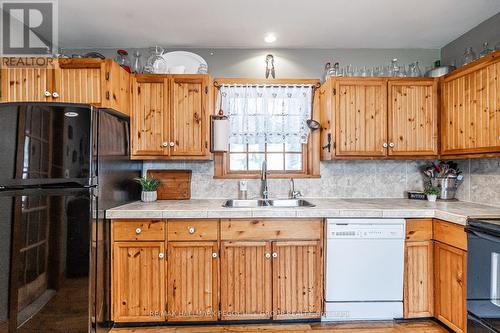 1016 Manson Lane, Gravenhurst, ON - Indoor Photo Showing Kitchen With Double Sink