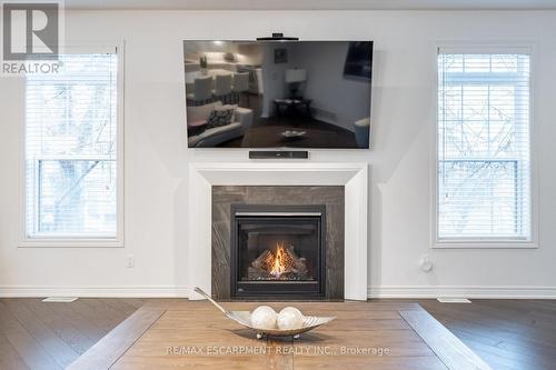 27 Willow Bank Common, St. Catharines, ON - Indoor Photo Showing Living Room With Fireplace