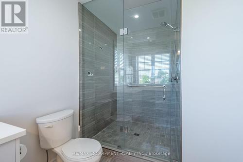 27 Willow Bank Common, St. Catharines, ON - Indoor Photo Showing Bathroom