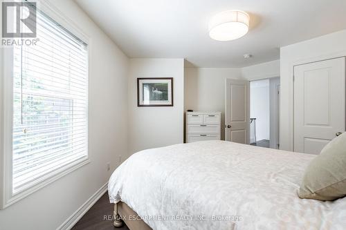 27 Willow Bank Common, St. Catharines, ON - Indoor Photo Showing Bedroom