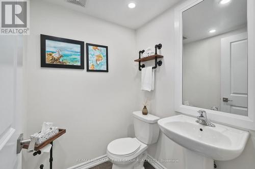 5 Benjamin Way, Whitby, ON - Indoor Photo Showing Bathroom