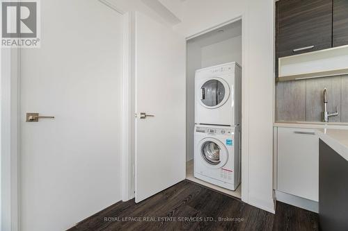 1103 - 36 Park Lawn Road, Toronto, ON - Indoor Photo Showing Laundry Room