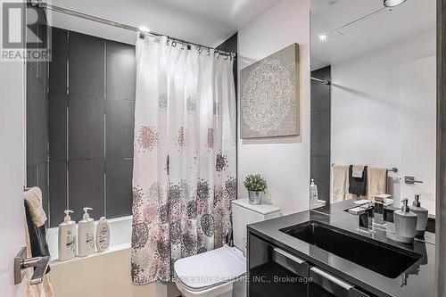 807 - 70 Temperance Street, Toronto, ON - Indoor Photo Showing Bathroom