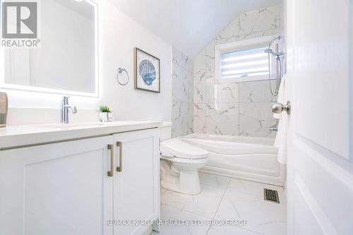 4845 North Service Road, Lincoln (981 - Lincoln Lake), ON - Indoor Photo Showing Bathroom