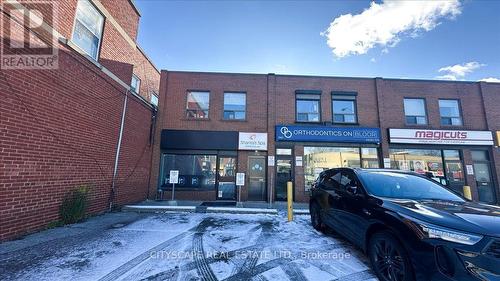 2943A Bloor Street W, Toronto, ON 