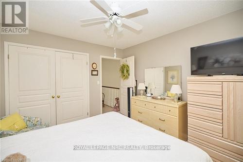 35 - 88 Lakeport Road, St. Catharines (438 - Port Dalhousie), ON - Indoor Photo Showing Bedroom