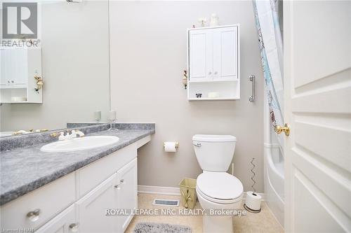 35 - 88 Lakeport Road, St. Catharines (438 - Port Dalhousie), ON - Indoor Photo Showing Bathroom