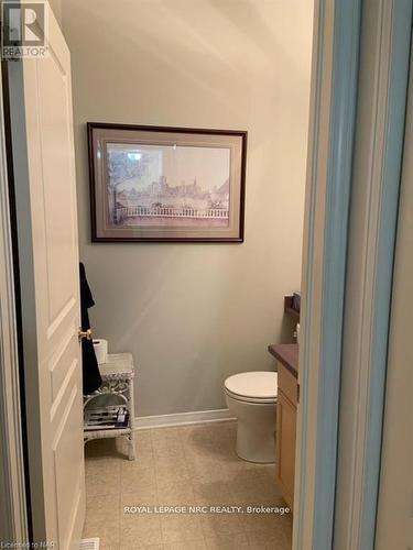 35 - 88 Lakeport Road, St. Catharines (438 - Port Dalhousie), ON - Indoor Photo Showing Bathroom