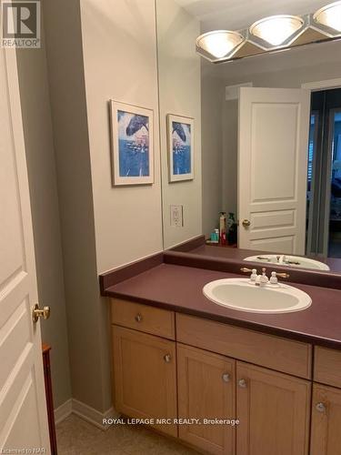 35 - 88 Lakeport Road, St. Catharines (438 - Port Dalhousie), ON - Indoor Photo Showing Bathroom