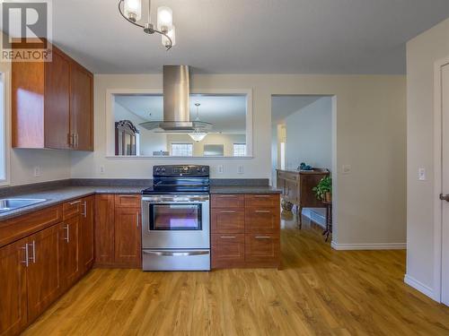 3333 South Main Street Unit# 138, Penticton, BC - Indoor Photo Showing Kitchen