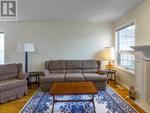 3333 South Main Street Unit# 138, Penticton, BC - Indoor Photo Showing Living Room