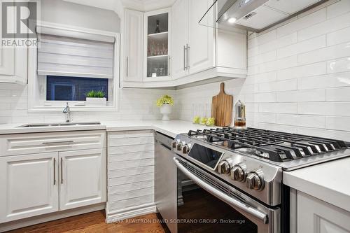 19 Vinci Crescent, Toronto, ON - Indoor Photo Showing Kitchen With Stainless Steel Kitchen With Upgraded Kitchen