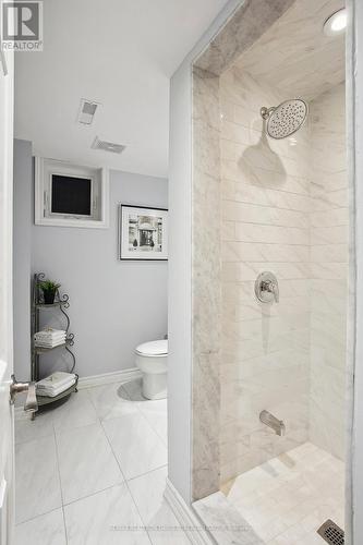 19 Vinci Crescent, Toronto, ON - Indoor Photo Showing Bathroom